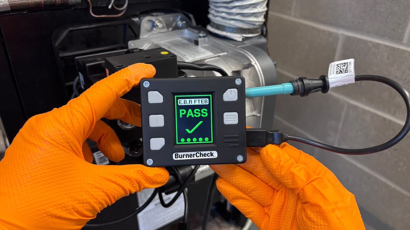Step 7: The BurnerCheck will display a PASS, WEAK or FAIL result depending on the photocell's condition.